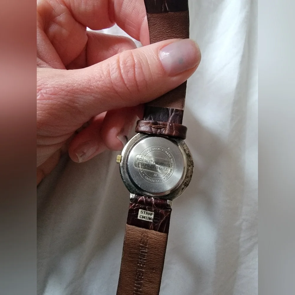 Timex Vintage Leather Silver Tone Watch - Picture 3 of 16